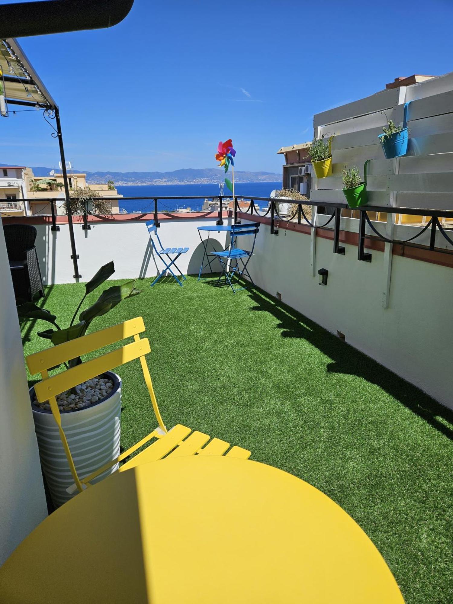 רג'יו די קאלאבריה B&B Fuori Squadro - In Centro Con Terrazza Relax Vista Mare מראה חיצוני תמונה
