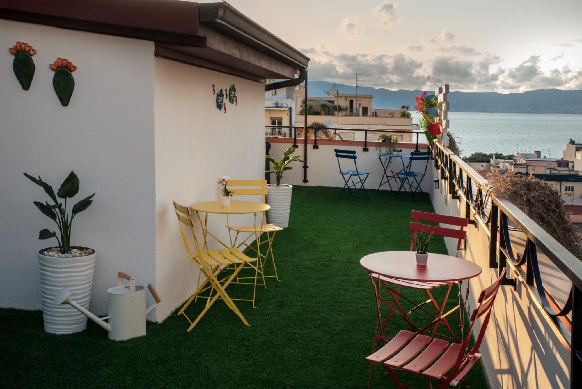 רג'יו די קאלאבריה B&B Fuori Squadro - In Centro Con Terrazza Relax Vista Mare מראה חיצוני תמונה
