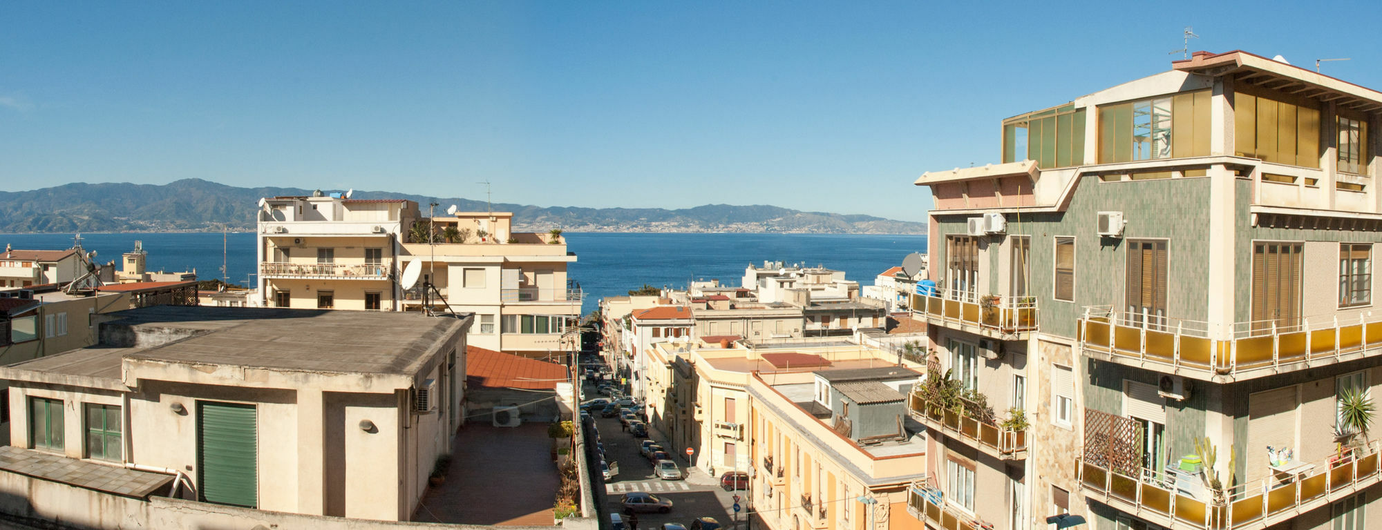 רג'יו די קאלאבריה B&B Fuori Squadro - In Centro Con Terrazza Relax Vista Mare מראה חיצוני תמונה