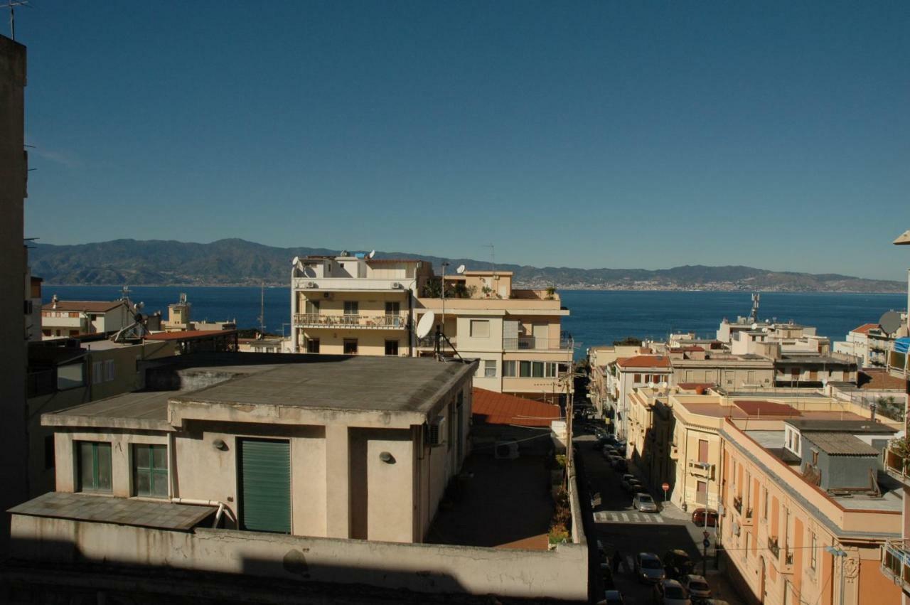 רג'יו די קאלאבריה B&B Fuori Squadro - In Centro Con Terrazza Relax Vista Mare מראה חיצוני תמונה